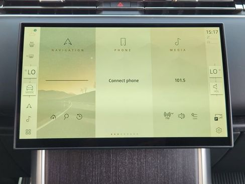 New 2026 Land Rover Range Rover Long Wheelbase SE AWD/4WD image 12