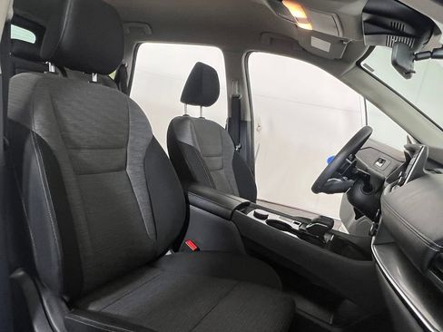 Used 2023 Nissan Rogue SV AWD/4WD image 12