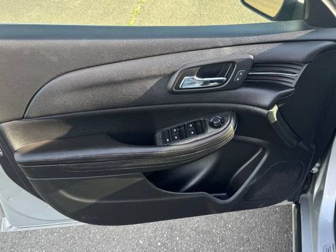 Used 2016 Chevrolet Malibu LTZ FWD image 13