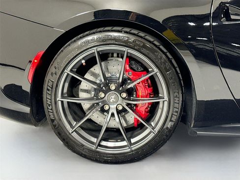 Used 2018 Ferrari 812 Superfast image 34