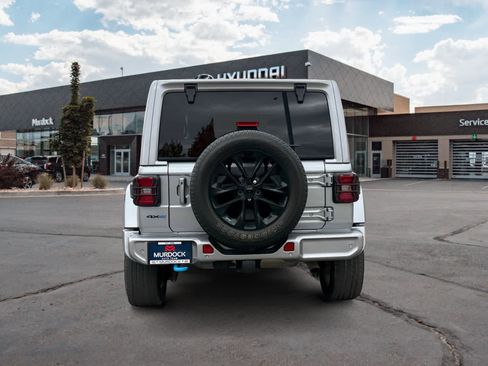 Used 2021 Jeep Wrangler Unlimited Sahara image 4
