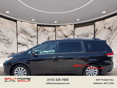 Used 2013 Toyota Sienna Limited w/ Premium Pkg AWD/4WD image 7