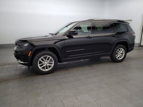Used 2022 Jeep Grand Cherokee L Laredo w/ Luxury Tech Group I image 2