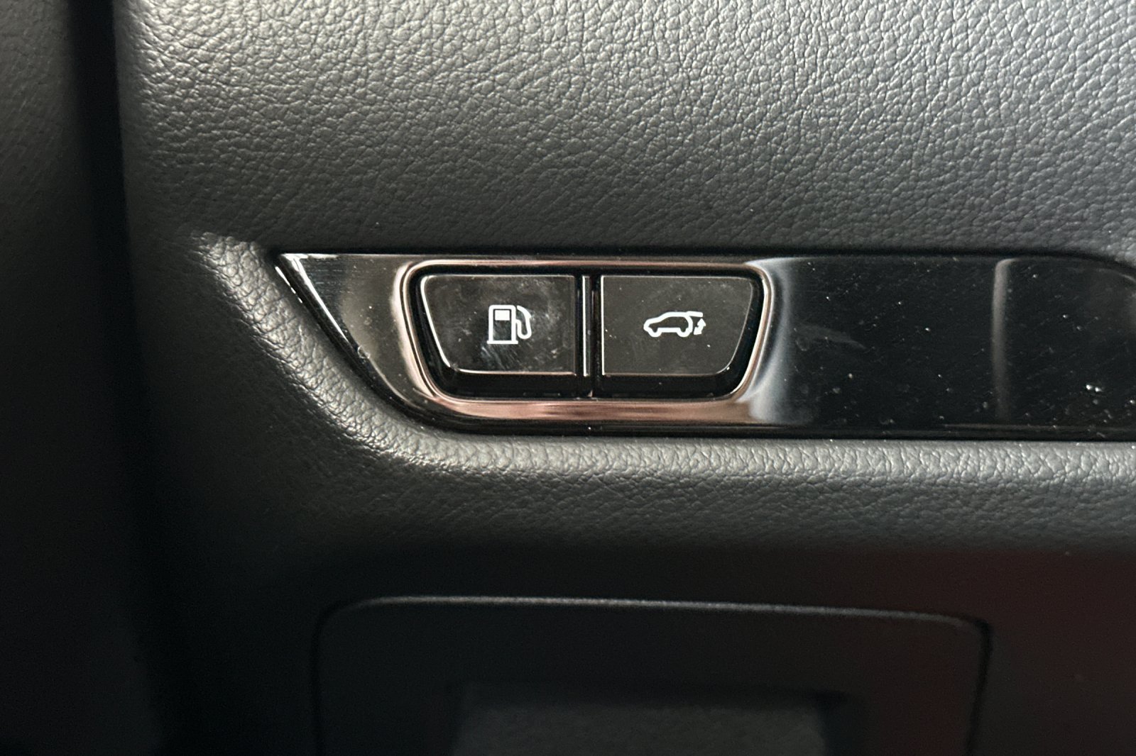 Used 2025 Lexus NX 350 AWD w/ Cold Area Package image 36