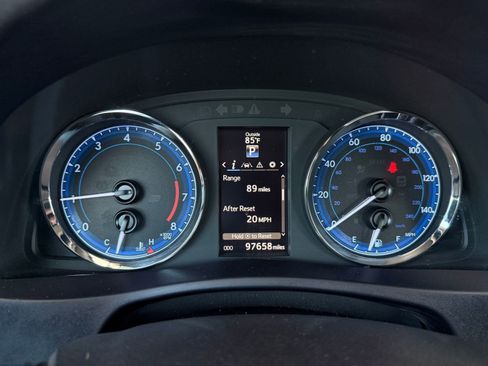 Used 2019 Toyota Corolla SE image 21