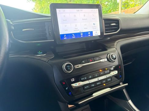 Used 2020 Ford Explorer Limited AWD/4WD image 26