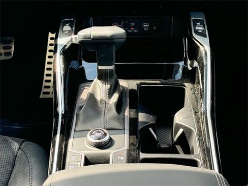 Certified 2024 Kia Sorento SX image 28