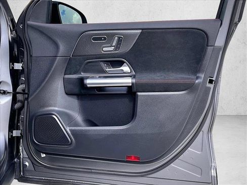 Used 2023 Mercedes-Benz GLA 45 AMG 4MATIC image 19