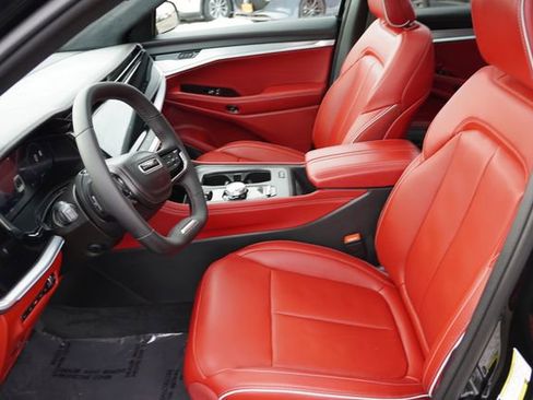 Used 2024 Jeep Wagoneer Launch Edition image 15