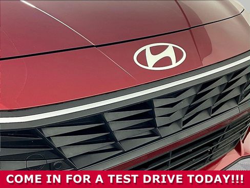 Used 2025 Hyundai Elantra Sport w/ Cargo Package FWD image 31