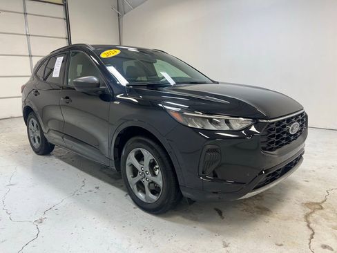 Used 2024 Ford Escape ST-Line image 8