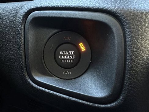 Used 2024 Jeep Gladiator Sport image 23