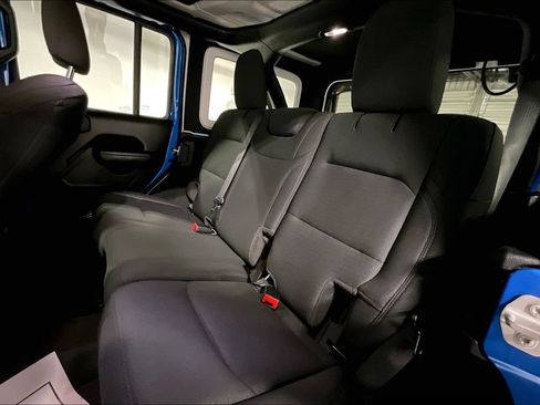 Used 2023 Jeep Wrangler Unlimited Sport AWD/4WD image 32