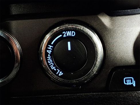 Used 2019 Toyota Tacoma TRD Off-Road image 16