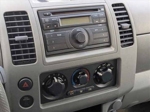 Used 2008 Nissan Frontier SE w/ SE Value Truck Pkg image 14