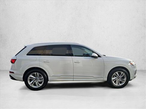 Used 2023 Audi Q7 Premium Plus image 6
