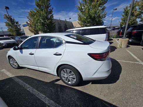 Used 2024 Nissan Sentra S FWD image 13