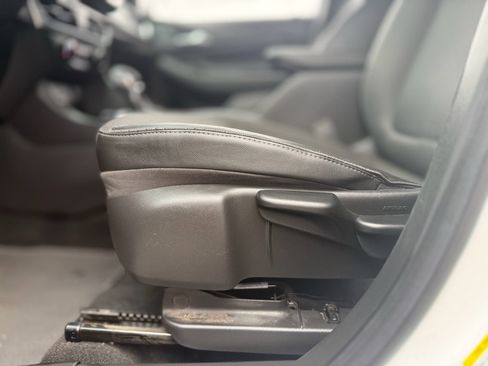 Used 2024 Buick Encore GX Preferred FWD image 24