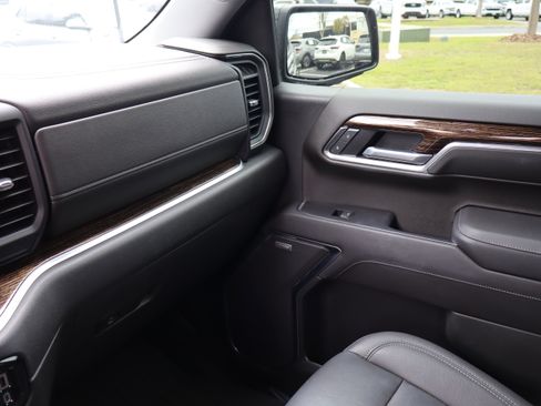 Used 2022 GMC Sierra 1500 Elevation w/ Elevation Premium Package image 33