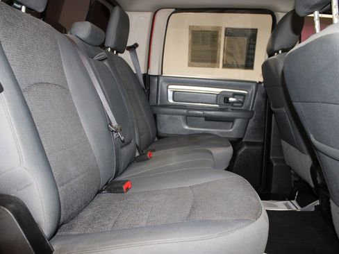 Used 2017 RAM 1500 Big Horn RWD image 29