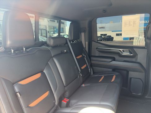 Used 2023 GMC Sierra 1500 AT4 w/ Technology Package AWD/4WD image 16