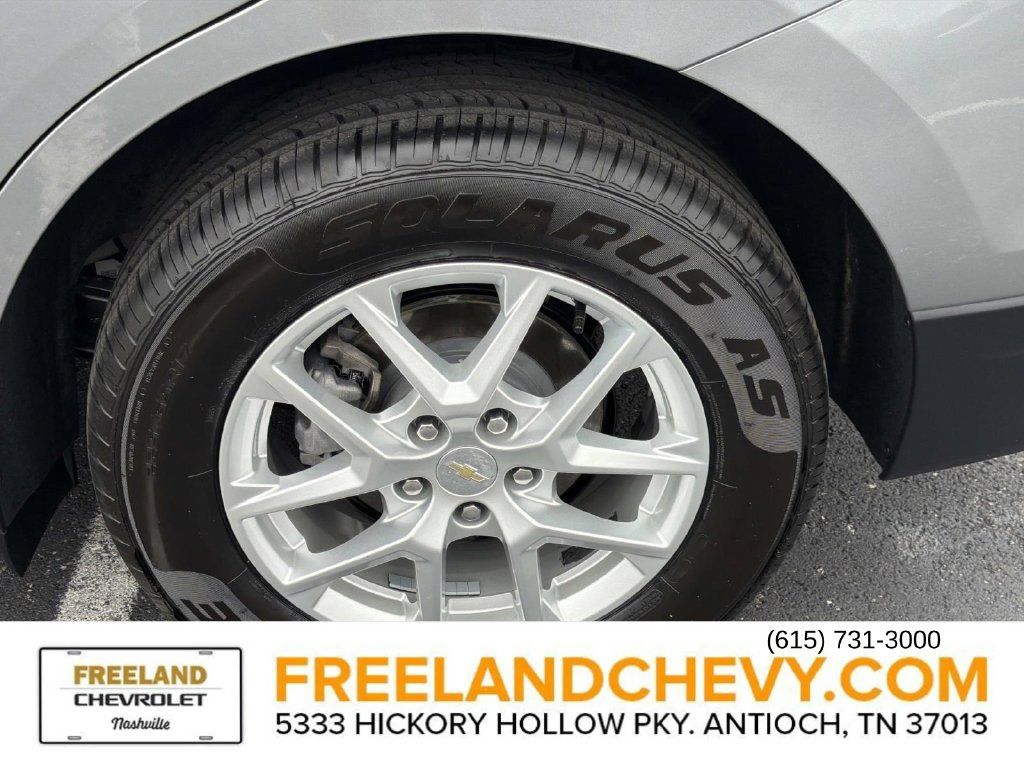 Used 2024 Chevrolet Equinox LT AWD/4WD image 11