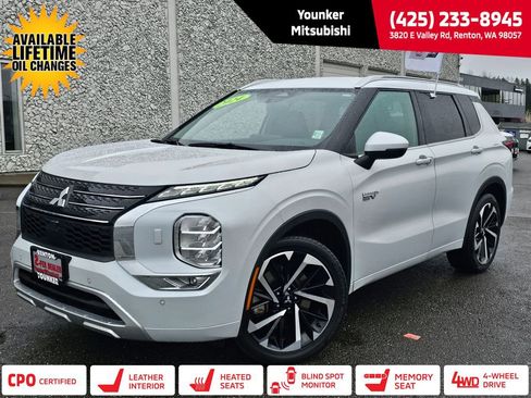 Used 2024 Mitsubishi Outlander SEL image 1