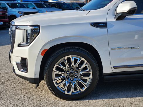 Certified 2023 GMC Yukon XL Denali Ultimate image 8