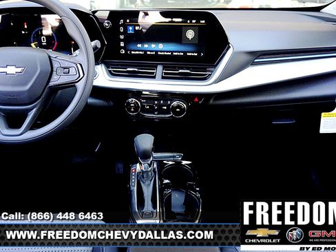 New 2026 Chevrolet Trax LT FWD image 15