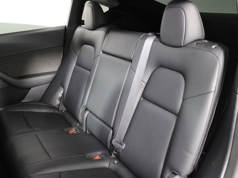 Used 2022 Tesla Model Y Performance image 22