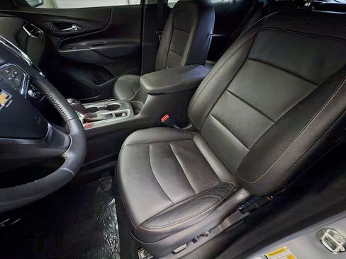 Used 2020 Chevrolet Equinox LT w/ Sport Edition FWD image 11