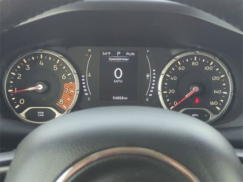 Used 2020 Jeep Renegade Latitude w/ Cold Weather Group image 16