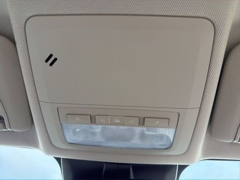 Used 2014 Chevrolet Cruze Diesel image 28