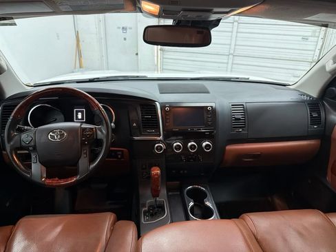Used 2021 Toyota Sequoia Platinum RWD image 27