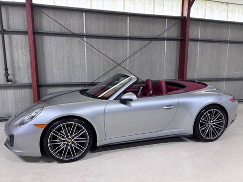 Used 2018 Porsche 911 Carrera 4 AWD/4WD image 6