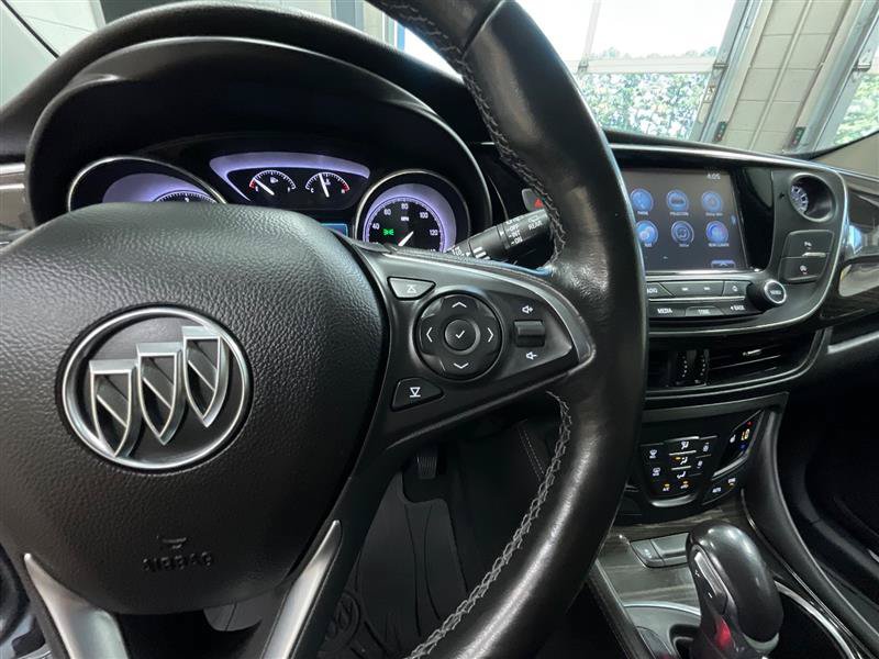 Used 2020 Buick Envision Essence AWD/4WD image 19
