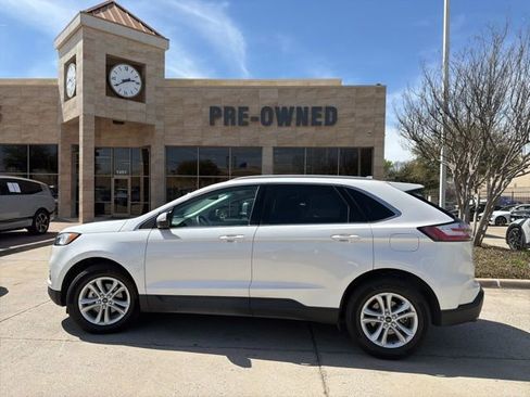 Used 2019 Ford Edge SEL w/ Equipment Group 201A image 2