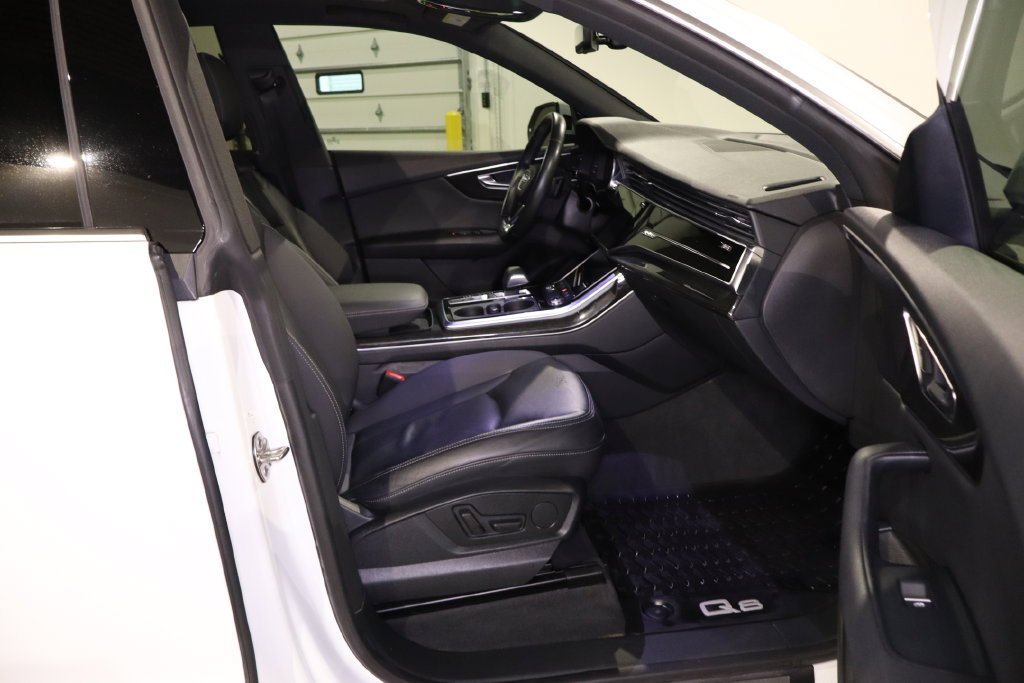 Used 2019 Audi Q8 Premium w/ Convenience Package AWD/4WD image 34