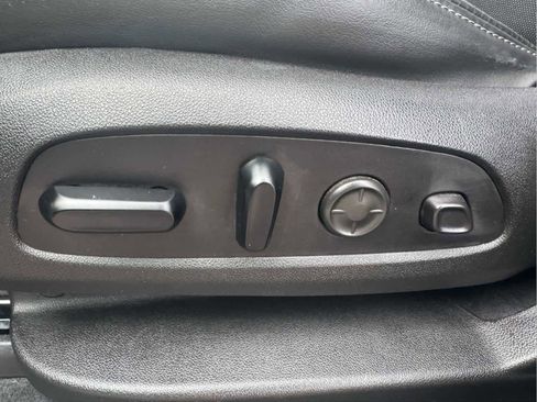 Used 2021 Buick Enclave Avenir image 13