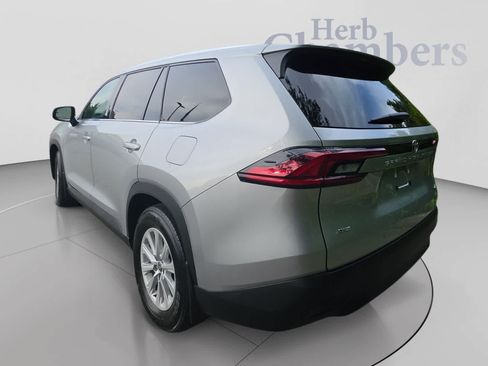 Used 2026 Toyota Grand Highlander AWD image 3