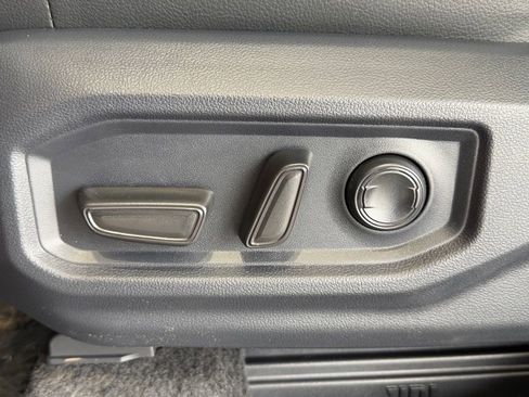 New 2026 Toyota Tundra Limited AWD/4WD image 18