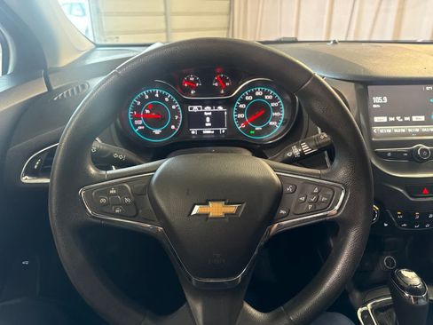 Used 2018 Chevrolet Cruze LT w/ Convenience Package FWD image 25