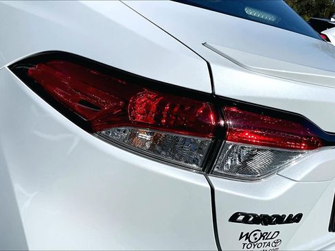 Certified 2025 Toyota Corolla SE image 27