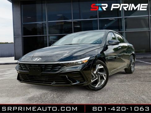 Used 2025 Hyundai Elantra Sport w/ Cargo Package image 1