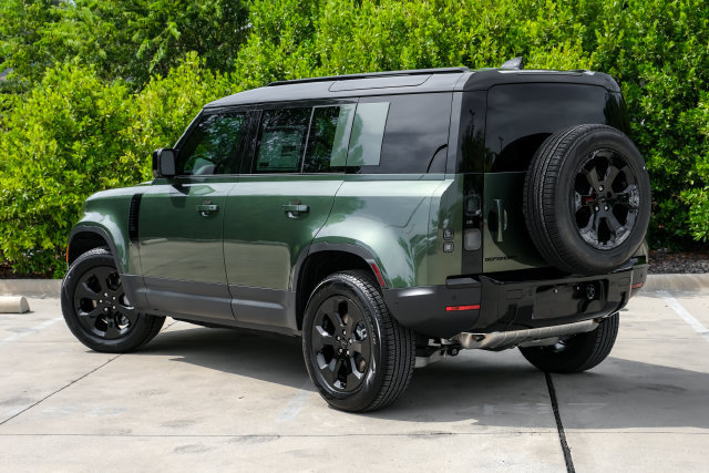 New 2026 Land Rover Defender 110 S AWD/4WD image 14