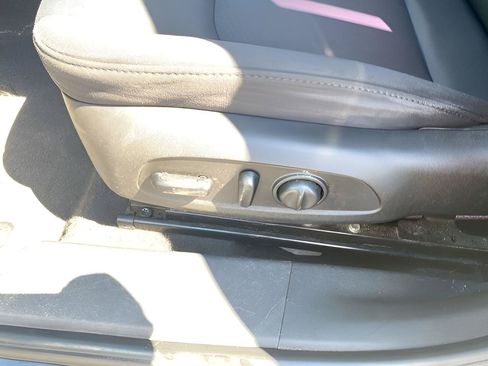 Used 2016 Chevrolet Malibu LT FWD image 19