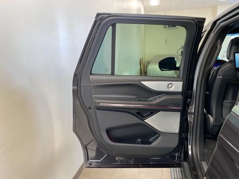 New 2025 Lincoln Navigator L Black Label image 11