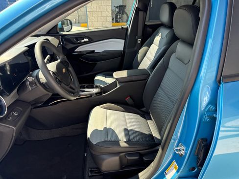 New 2025 Chevrolet Trax LT image 21