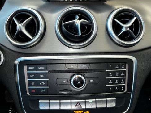 Used 2019 Mercedes-Benz CLA 250 image 26