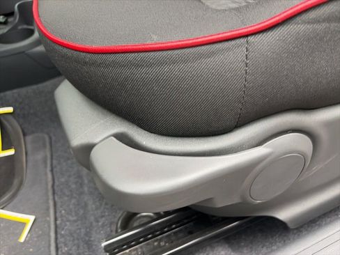 Used 2019 FIAT 500 Pop w/ Popular Equipment Package image 7